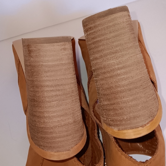 Steve Madden Tulisa Tan Suede Open Toe High Heel Bootie 8M - Picture 7 of 9